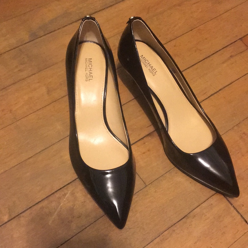 Michael Kors Flex Patent Leather Kitten Heel Pumps